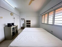 Blk 216 Jurong East Street 21 (Jurong East), HDB Executive #622688111